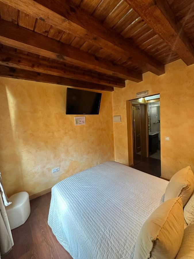 Hostal Segovia Adults Only Segóvia Exterior foto