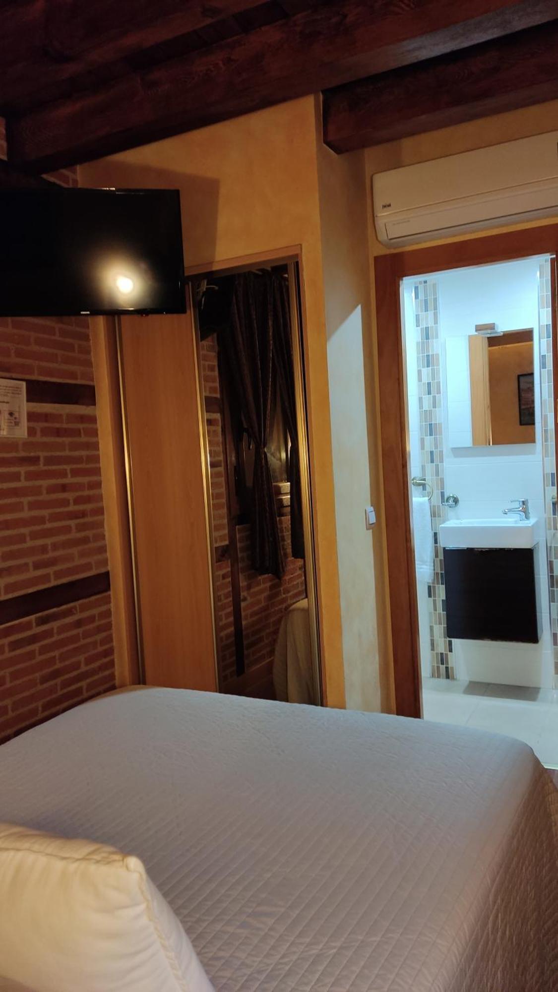 Hostal Segovia Adults Only Segóvia Quarto foto