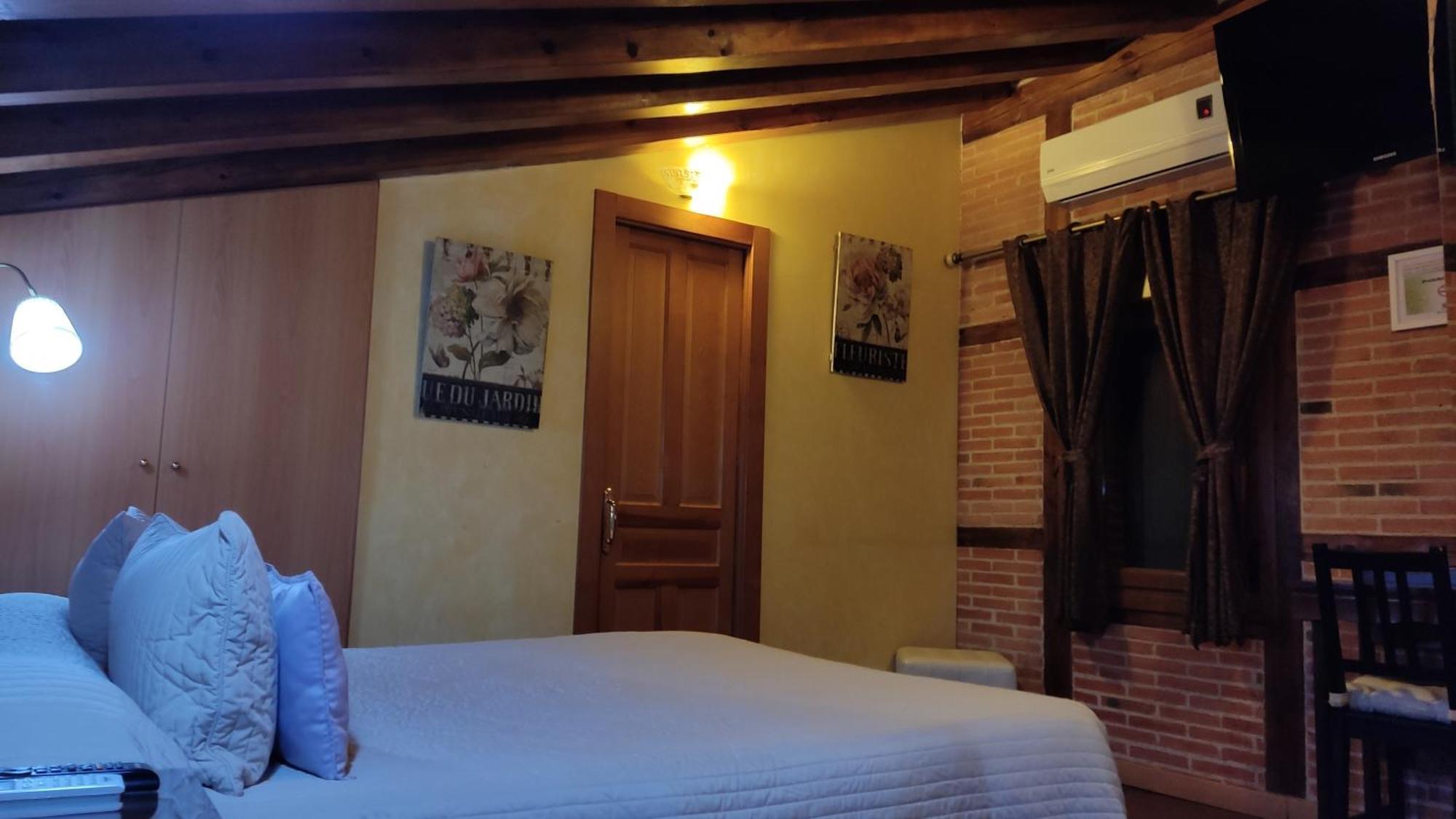 Hostal Segovia Adults Only Segóvia Quarto foto