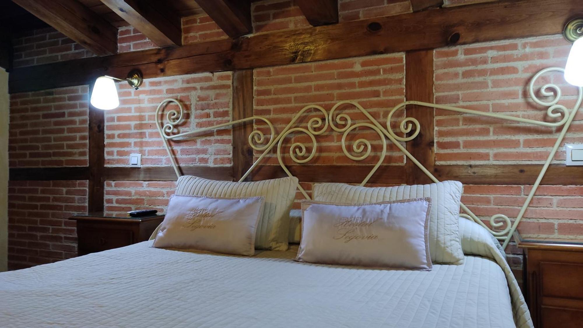 Hostal Segovia Adults Only Segóvia Quarto foto