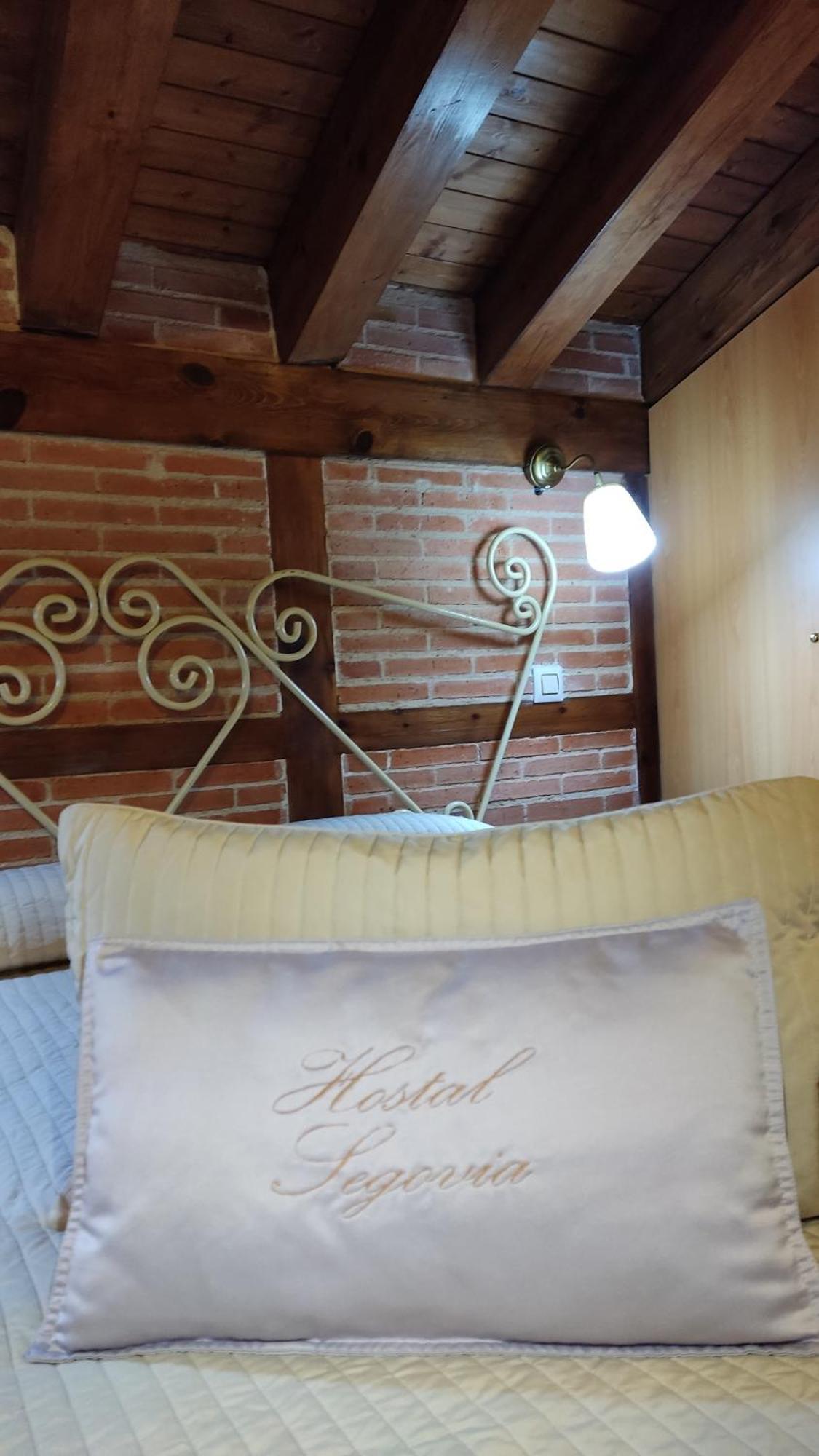 Hostal Segovia Adults Only Segóvia Quarto foto