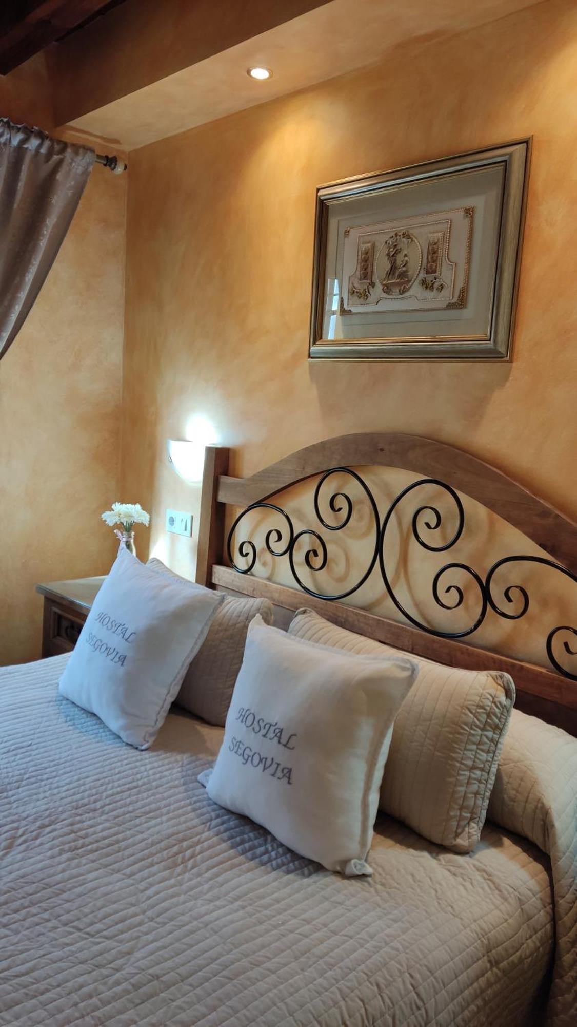 Hostal Segovia Adults Only Segóvia Quarto foto