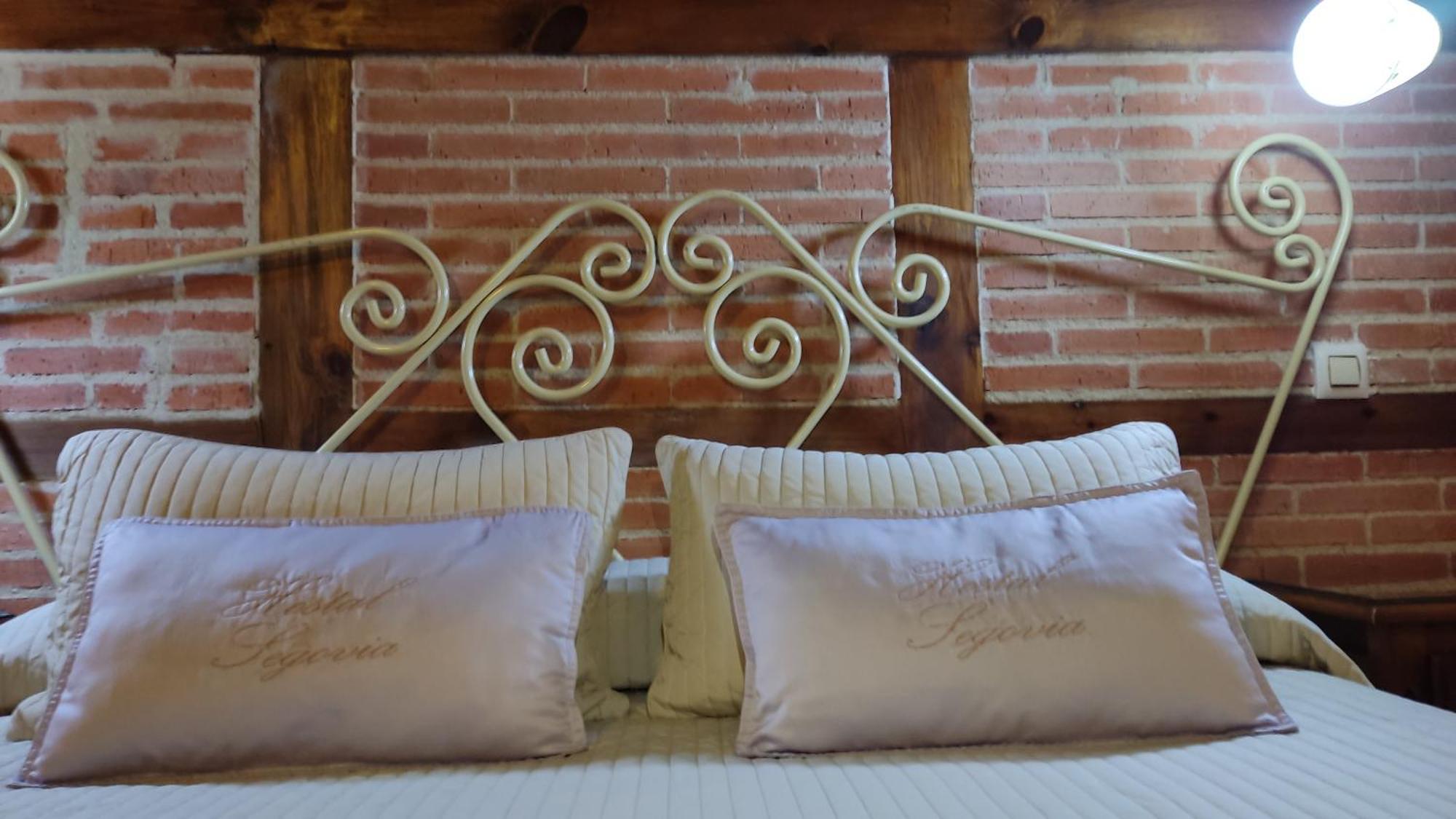 Hostal Segovia Adults Only Segóvia Quarto foto