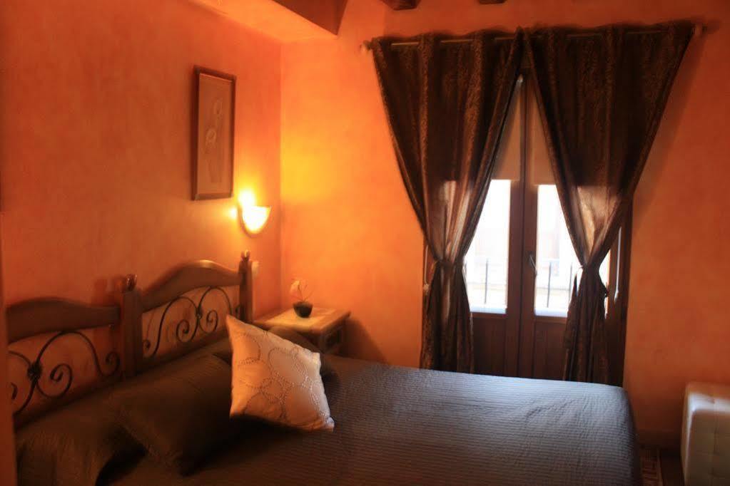 Hostal Segovia Adults Only Segóvia Exterior foto